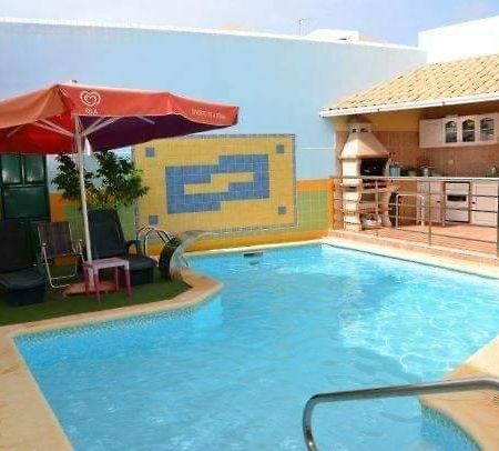 Praia Guest House Екстериор снимка