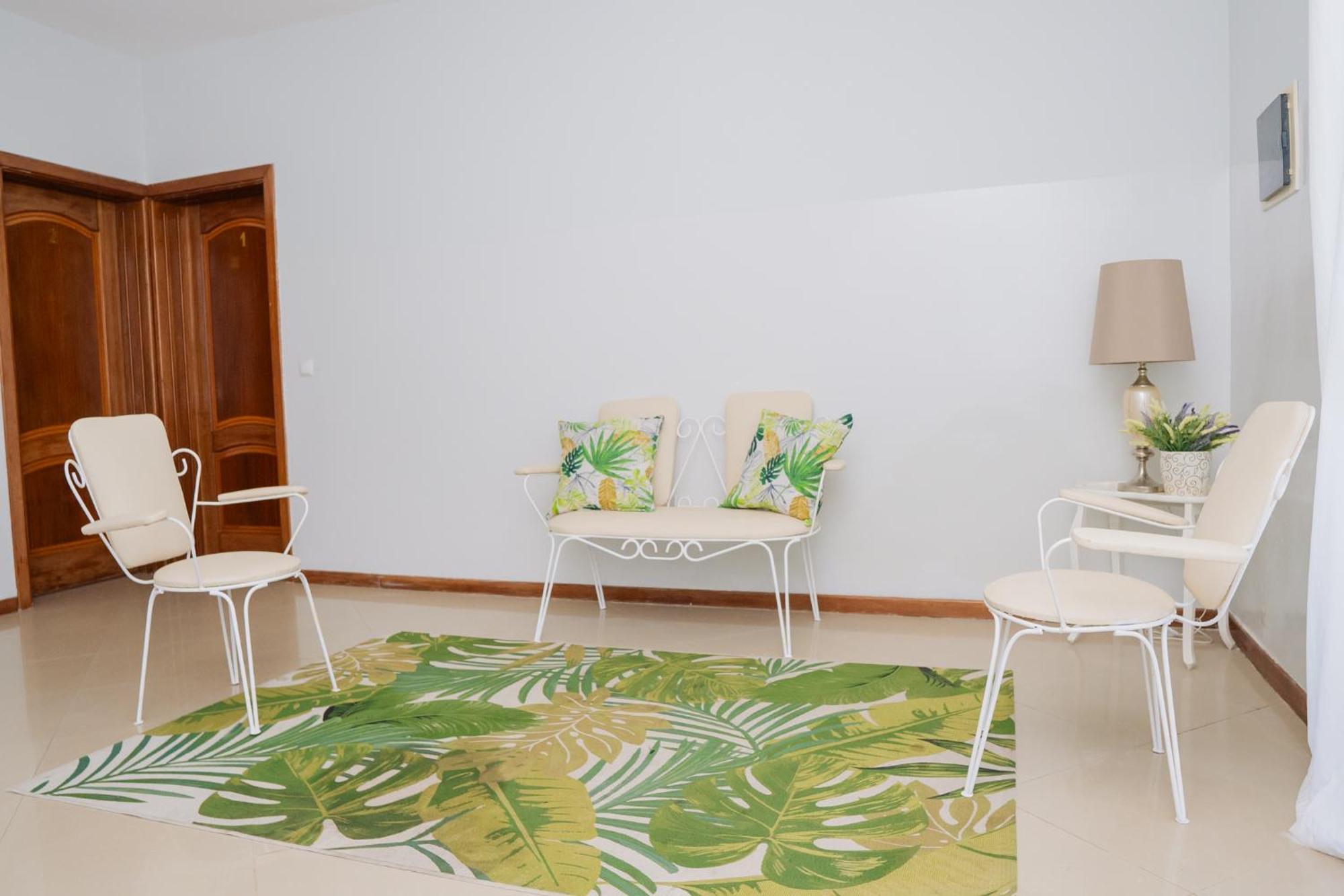 Praia Guest House Екстериор снимка