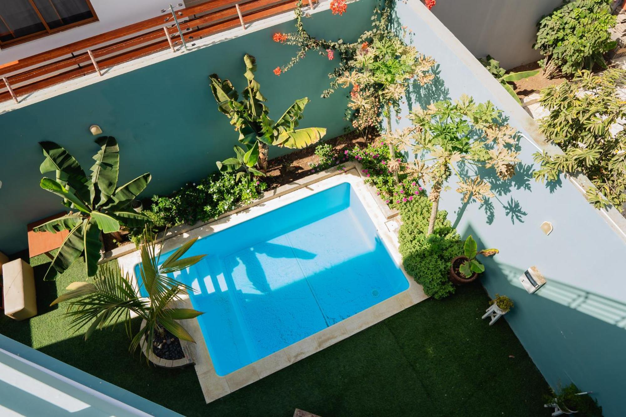 Praia Guest House Екстериор снимка