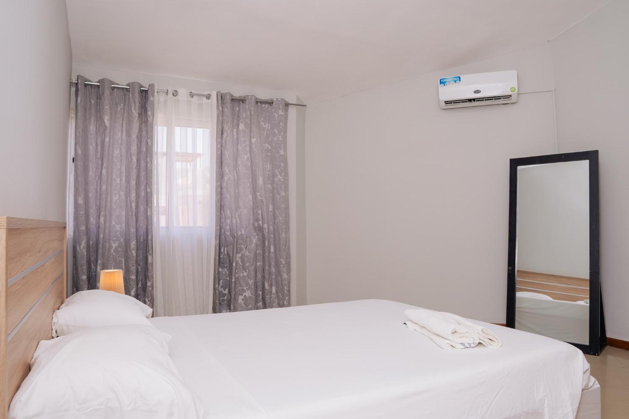Praia Guest House Екстериор снимка